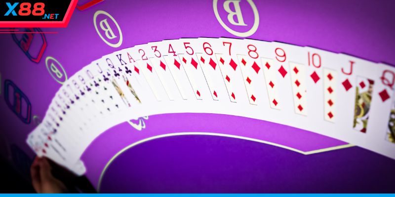 Biết cách Bluff đối thủ rất cần trong chiến lược casino